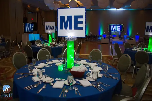 LED Vases with Logo Blowup
