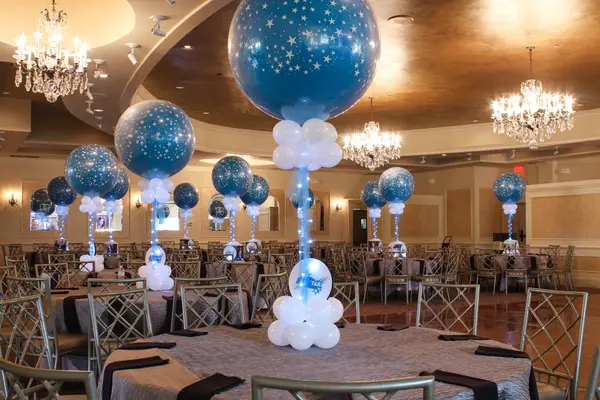 Turquoise Star Balloon Centerpieces