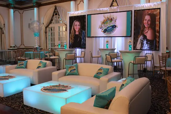 Travel Themed Bat Mitzvah Lounge