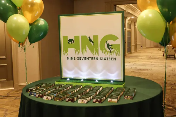 Animal Themed Seating Card Displays