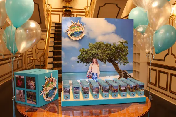 Travel Themed Seating Card Display