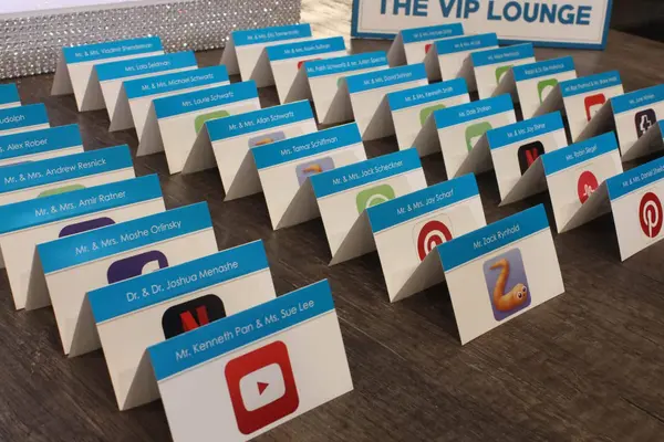 App Themed Place Cards