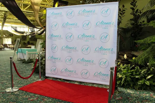 Custom Step and Repeat