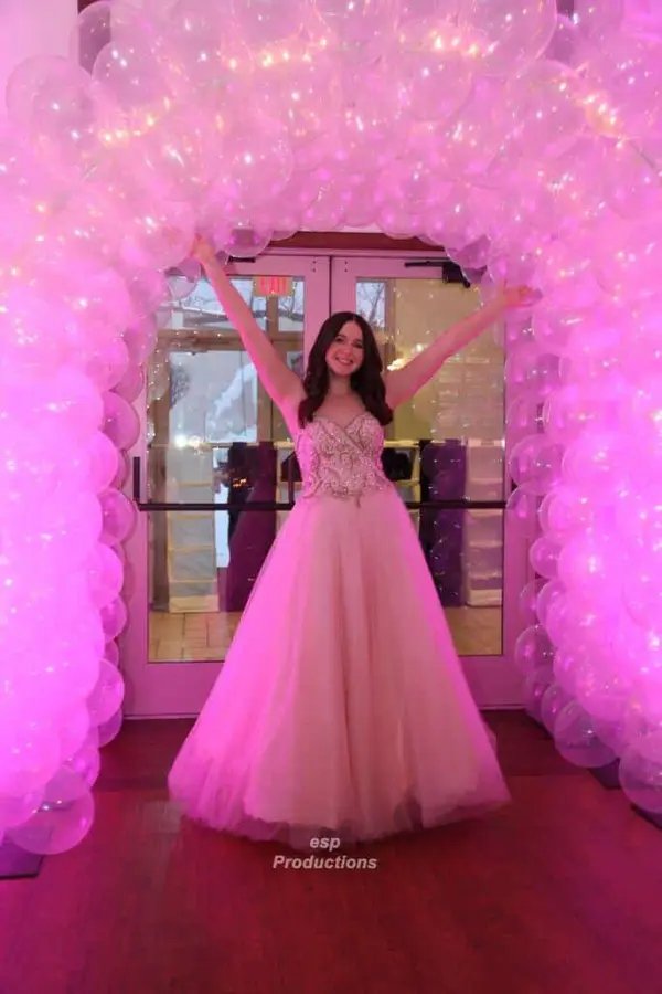 Balloon Tunnel Entrance