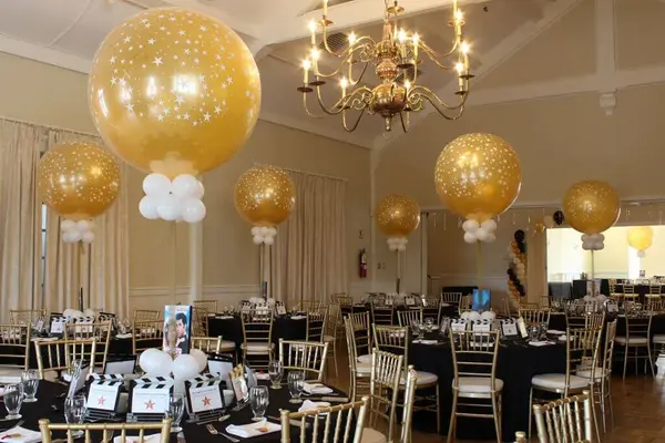 Gold Star Balloon Centerpiece