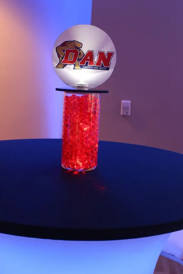 Maryland Themed Lounge Centerpiece