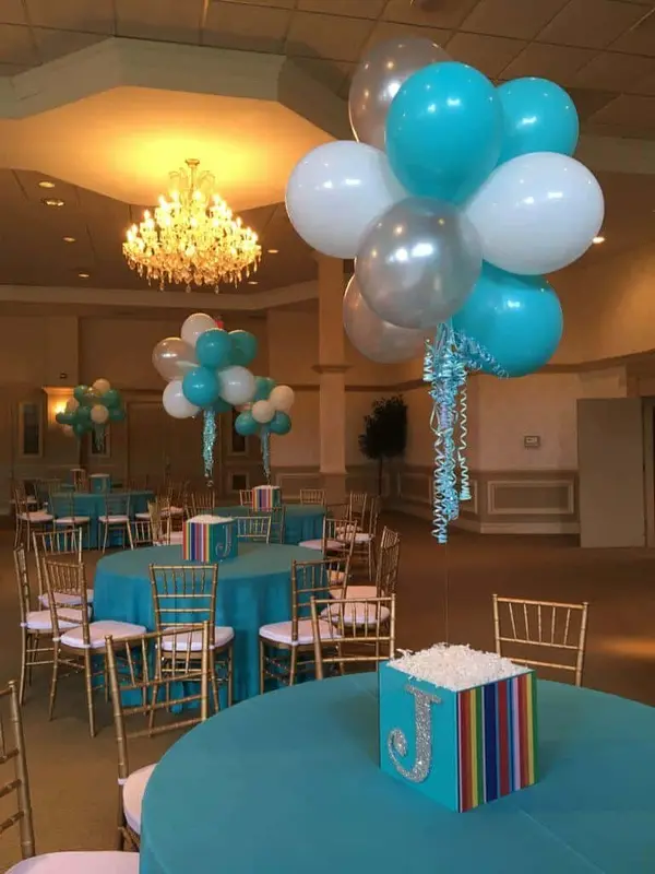 Photo Cube & Topiary Balloon