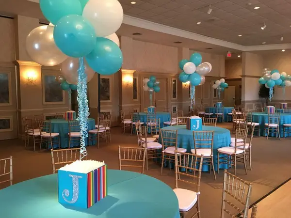 Photo Cube and Topiary Balloon