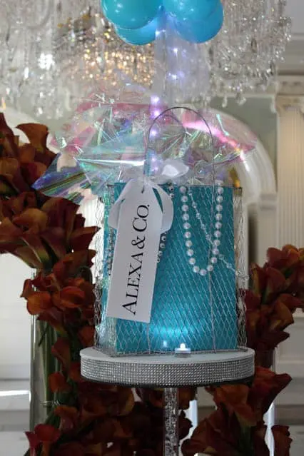 Tiffany Themed Centerpiece