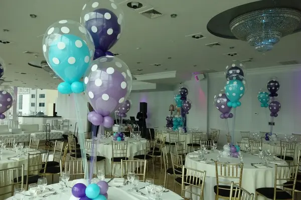 Polka Dot Balloon in Balloon Centerpiece