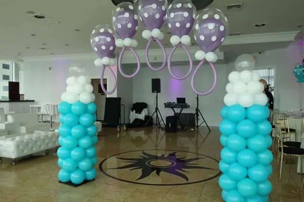 Baby Rattle Balloon Arch