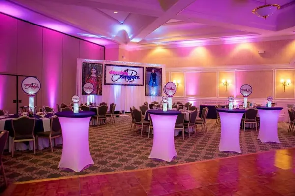 LED Logo Centerpiecec
