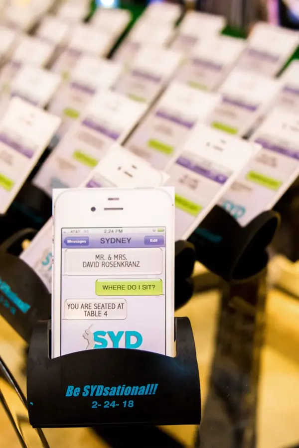Iphone Themed Place Cards