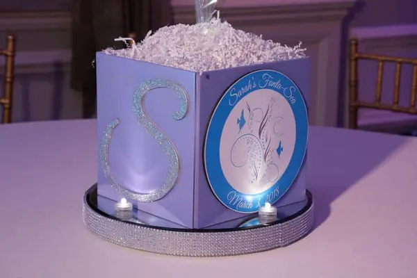 Underwater Cube Centerpiece