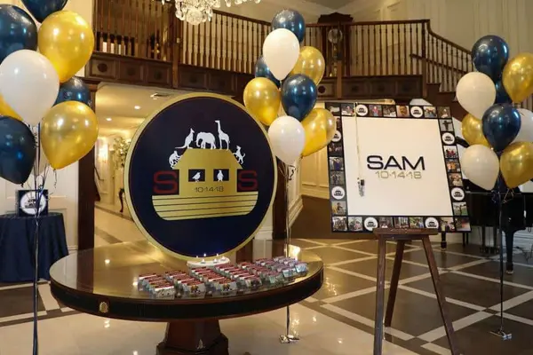 Logo Seating Card Display