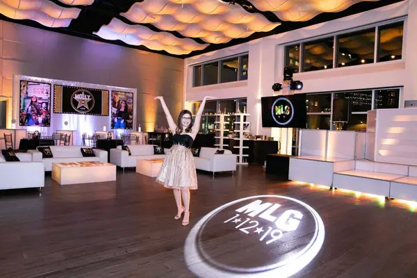 Hollywood Themed Lounge Setup