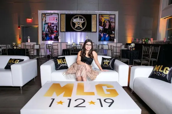 Hollywood Themed Lounge Setup