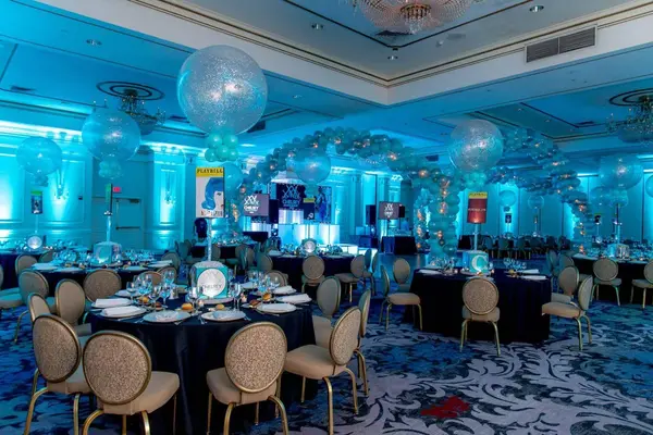 Turquoise Uplighting