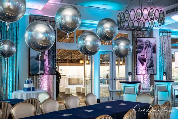 Silver Orbz Balloon Centerpiece