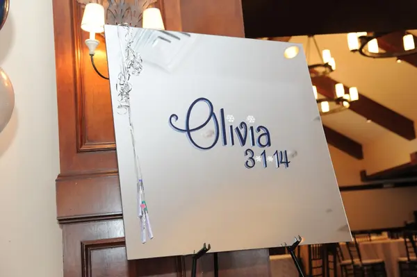 Mirror Sign in Board