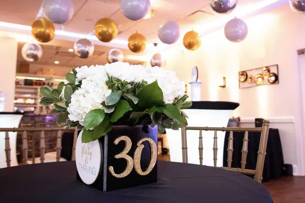 30th Birthday Lounge Centerpiece