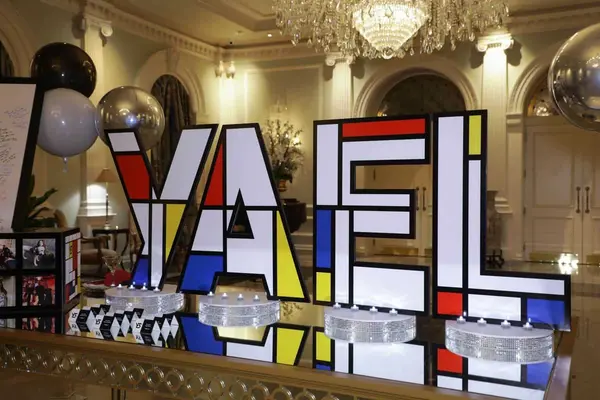 Cutout Name Seating Card Display