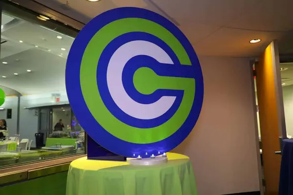 Circle Logo Seating Card Display