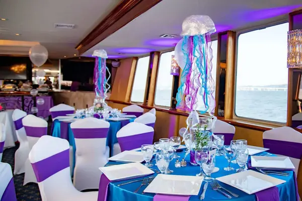 Underwater Jellyfish Centerpiece