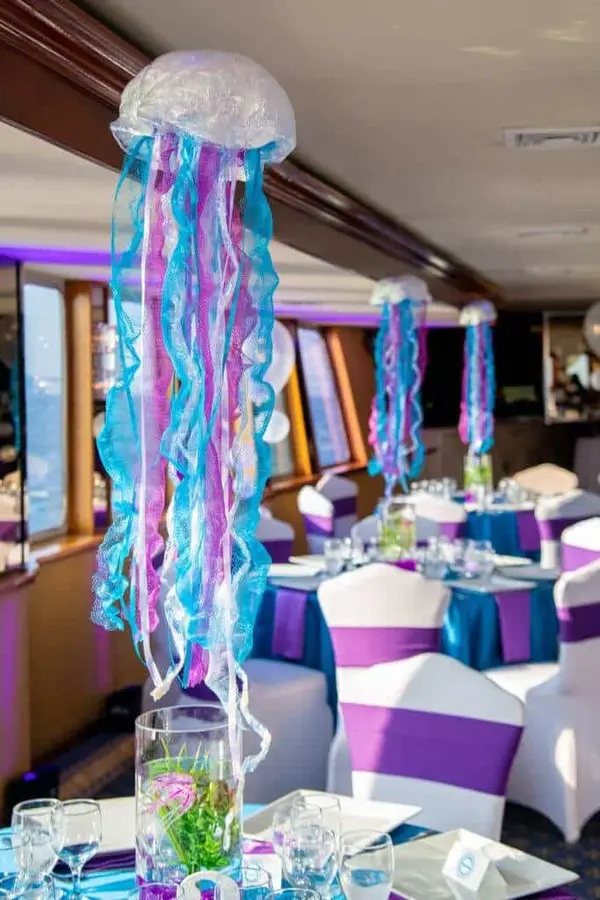 Underwater Jellyfish Centerpiece