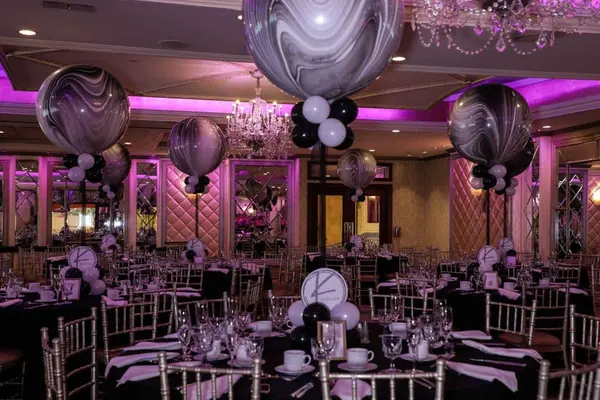 Black and White Marble Balloon Centerpieces