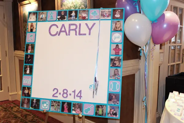 Photo Border Sign in Board