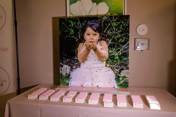 Custom Seating Card Display