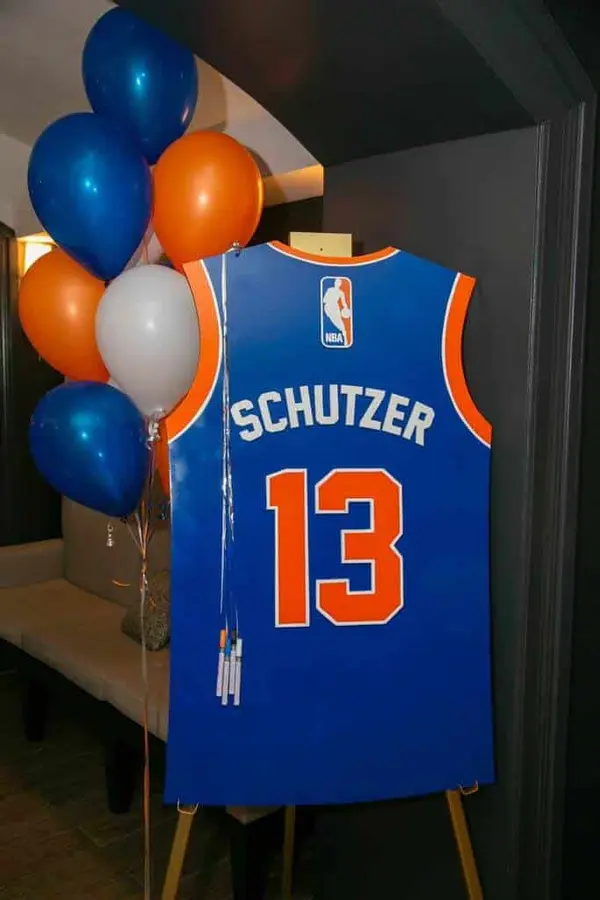 Knicks Jersey Sign in Board