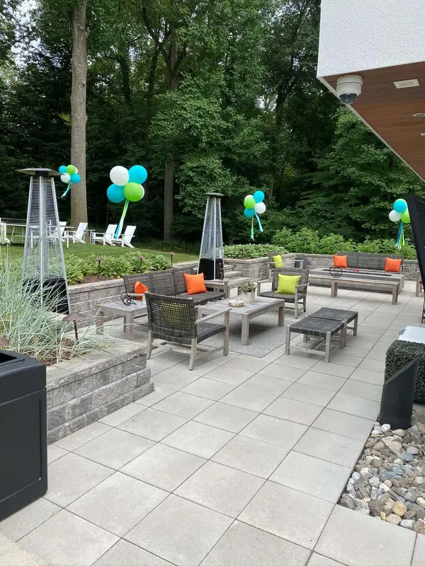 Balloon Topiaries