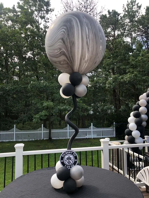 Black and White Balloon Centerpiece
