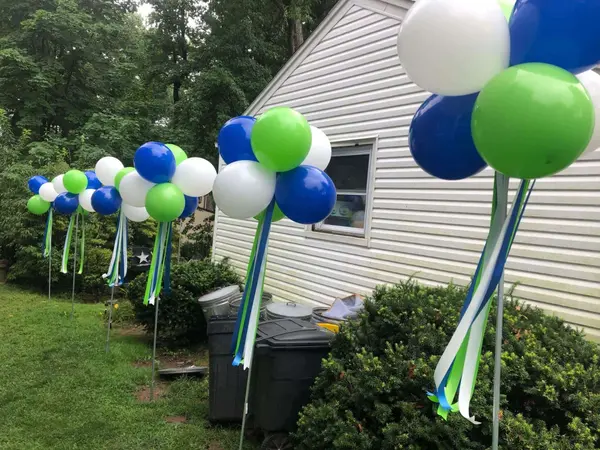 Topiary Balloon Arrangements