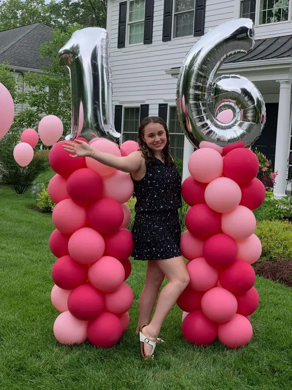 Shades of Pink Number Columns