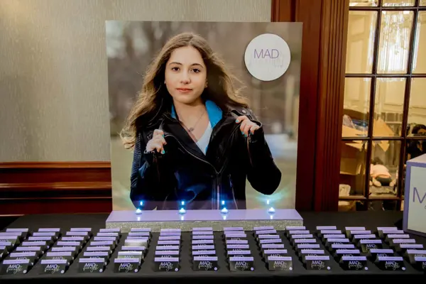 Blowup Photo Seating Card Display