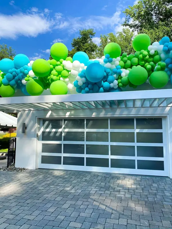 Organic Balloon Sculpture