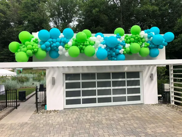 Organic Balloon Sculpture