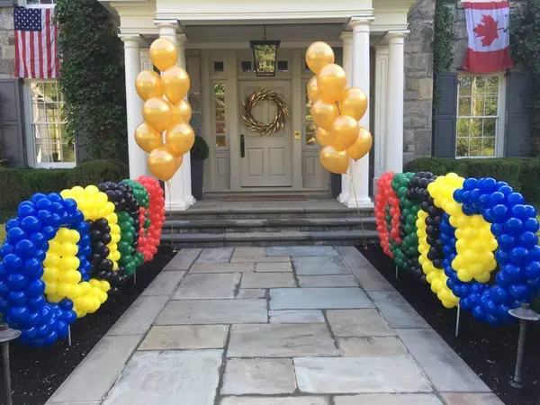 Olympic Rings Balloon Sculpture