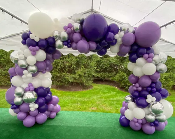 Shades of Purple Balloon Arch