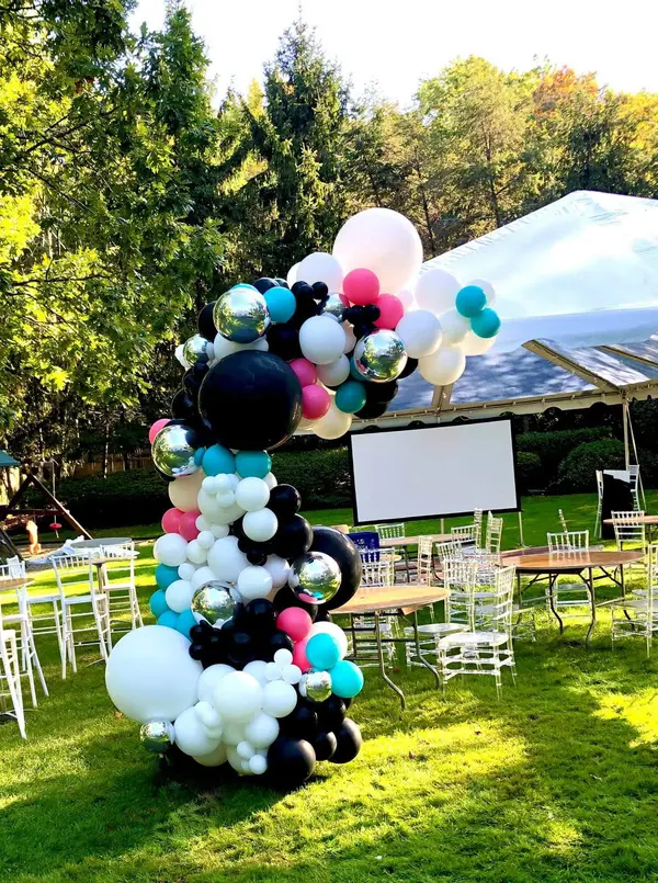 Outdoor Balloon Arch