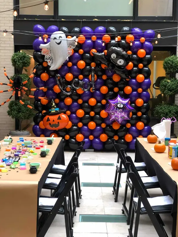 Halloween Themed Balloon Wall