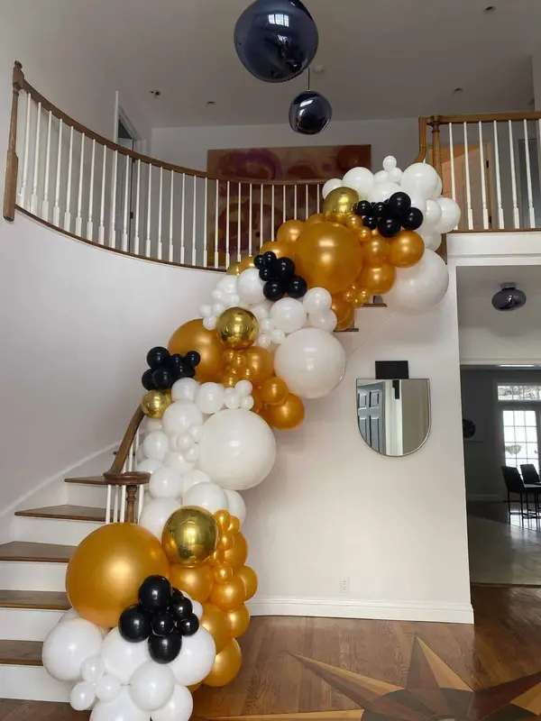 Organic Balloon Garland