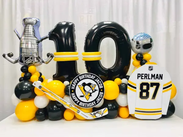 Penguins Themed Balloon Bouquet