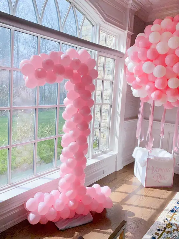 Number 1 Balloon Sculpture