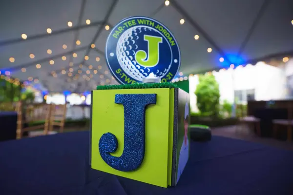 Mini Cube Lounge Centerpiece