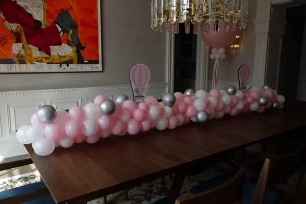 Balloon Garland Centerpiece