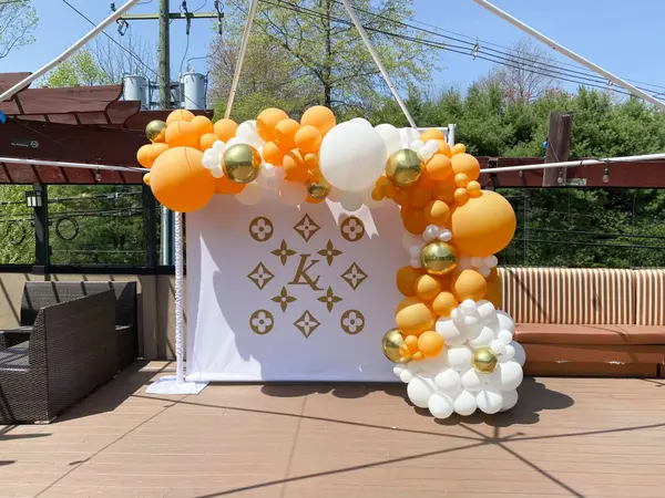 Outdoors Organic Balloon Arch